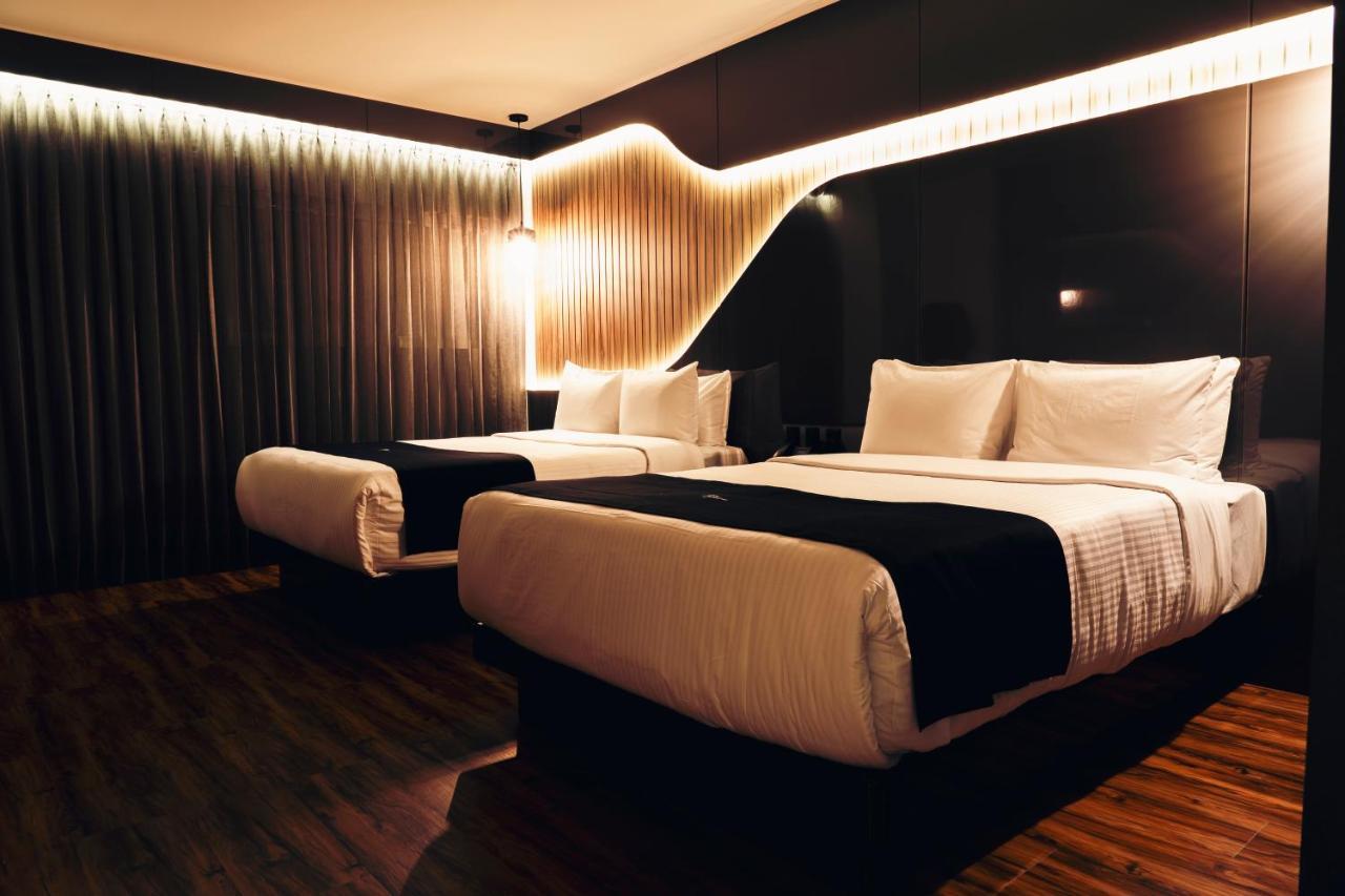 Hotel Yoru Querétaro Екстериор снимка